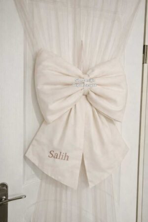 HAZIR FİYONK NAKIŞ İSİM İŞLEMELİ KAPI SÜSÜ ve LASTİKLİ KAPI TÜLÜ