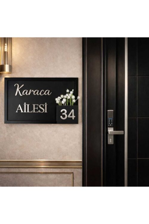 Kişiye Özel Ahşap Çerçeveli Aile İsmi ve Kapı Numarası Tabelası – Dekoratif Kapı Süsü