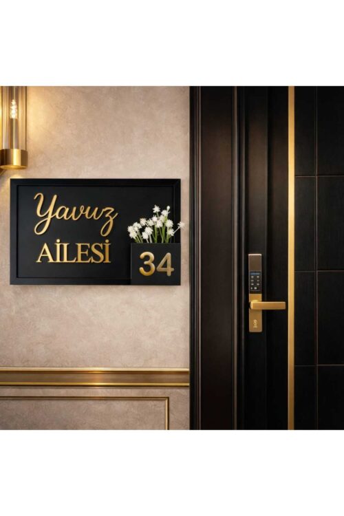 Kişiye Özel Ahşap Çerçeveli Aile İsmi ve Kapı Numarası Tabelası – Dekoratif Kapı Süsü