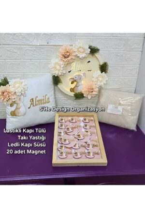 KIZ BEBEK İSMİNE ÖZEL HAZIRLANAN TAVŞANLI ÇİÇEKLİ KAPI SÜSÜ,TAKI YATIĞ,20 ADET MAGNET