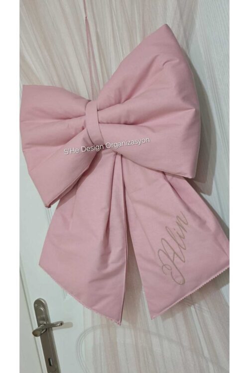 1_org_zoom-272.jpg NAKIŞ İSİM İŞLEMELİ FİYONK KAPI SÜSÜ KIZ BEBEK