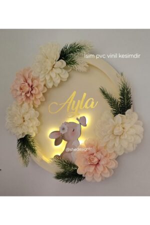 KIZ BEBEK İSMİNE ÖZEL HAZIRLANAN TAVŞANLI ÇİÇEKLİ PANO