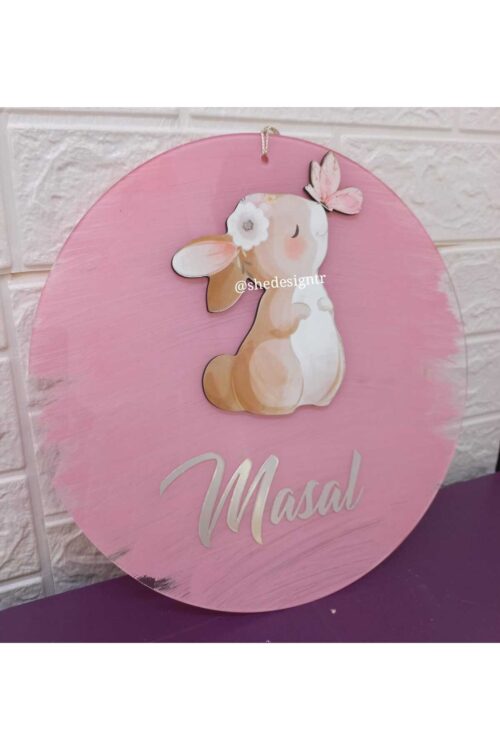 Kız Bebek İsmine Özel Hazırlanan Tavşanlı Şeffaf Pleksi Kapı Süsü