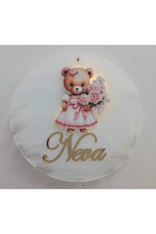 KIZ BEBEK İSMİNE ÖZEL HAZIRLANAN LEDLİ PLEKSİ KAPI SÜSÜ