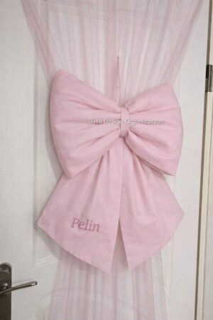 HAZIR FİYONK NAKIŞ İSİM İŞLEMELİ KAPI SÜSÜ ve LASTİKLİ KAPI TÜLÜ